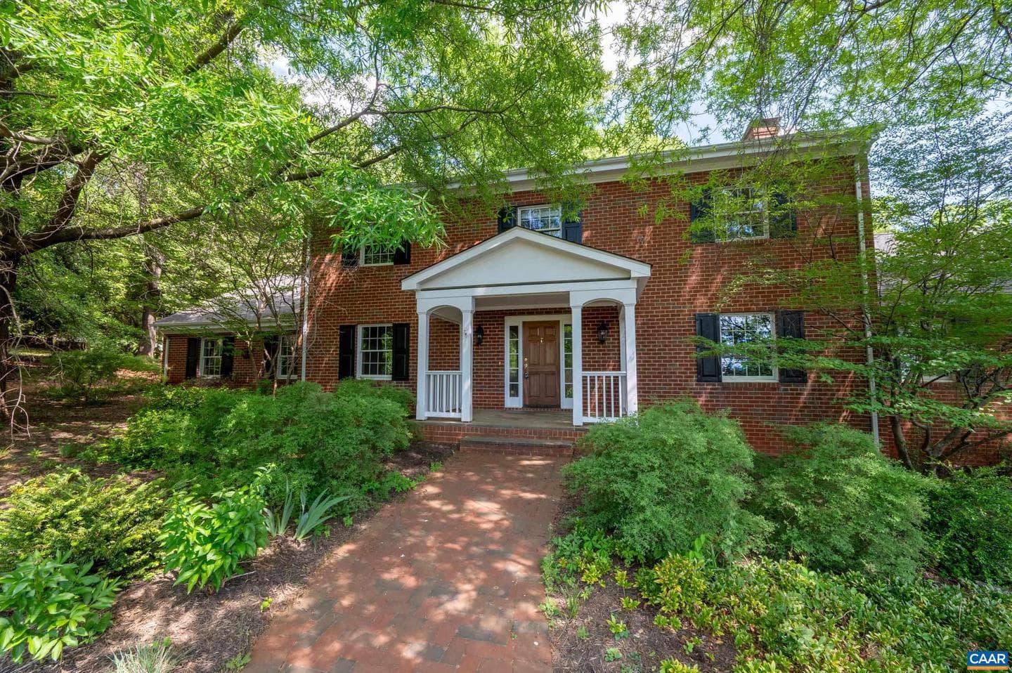 165 Walnut Ln