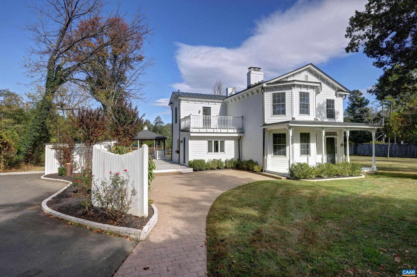 5474 Stony Point Pass photo 1