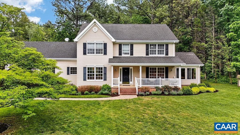 1300 West Leigh Dr photo 1