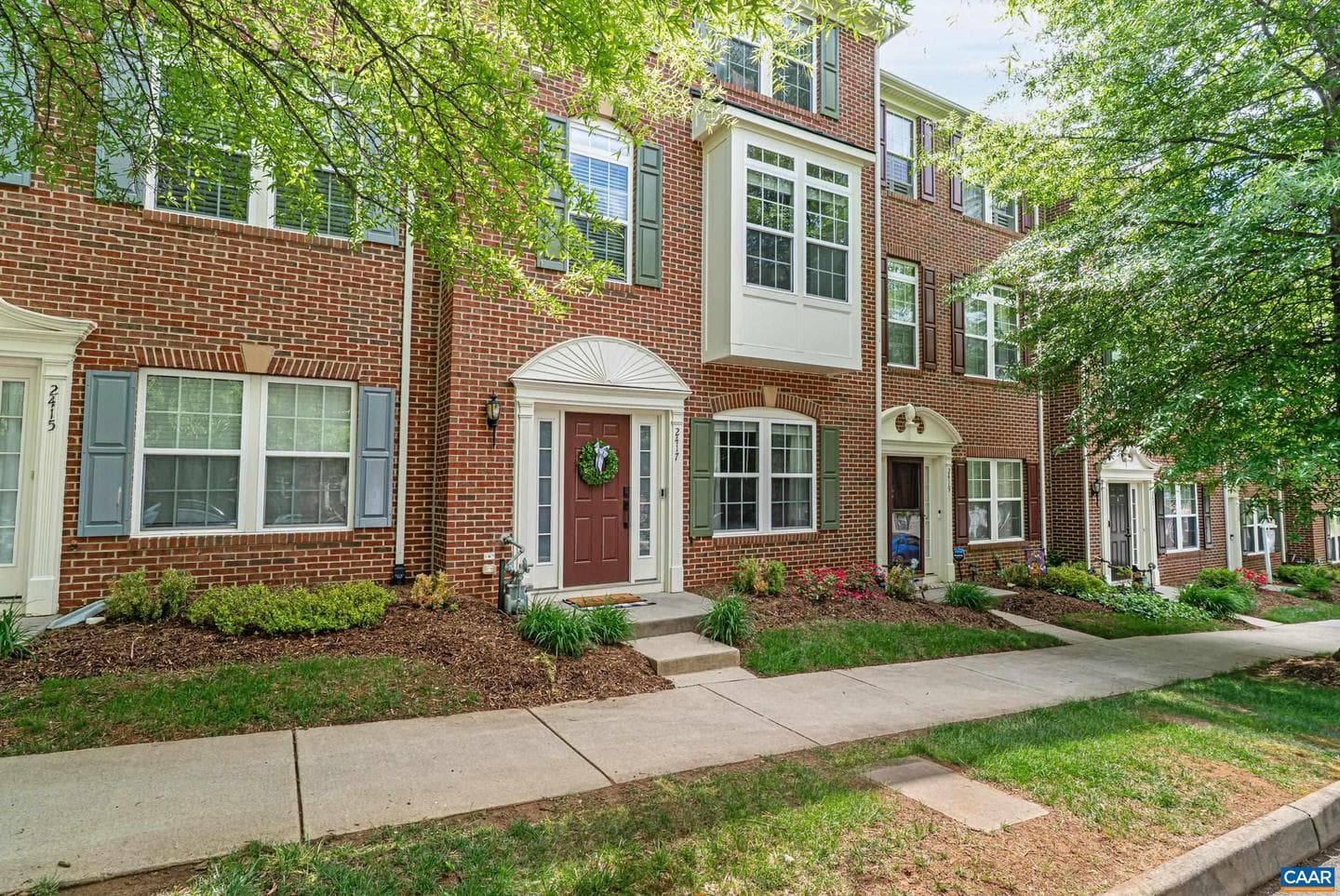 2417 Abington Dr