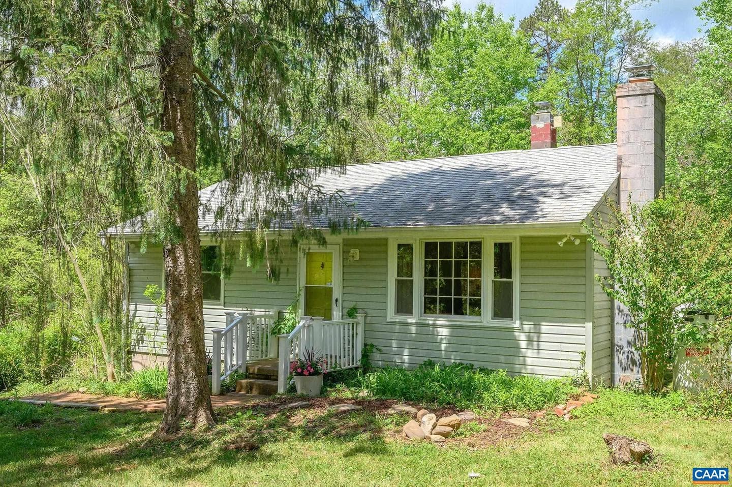 6554 Esmont Rd photo 1