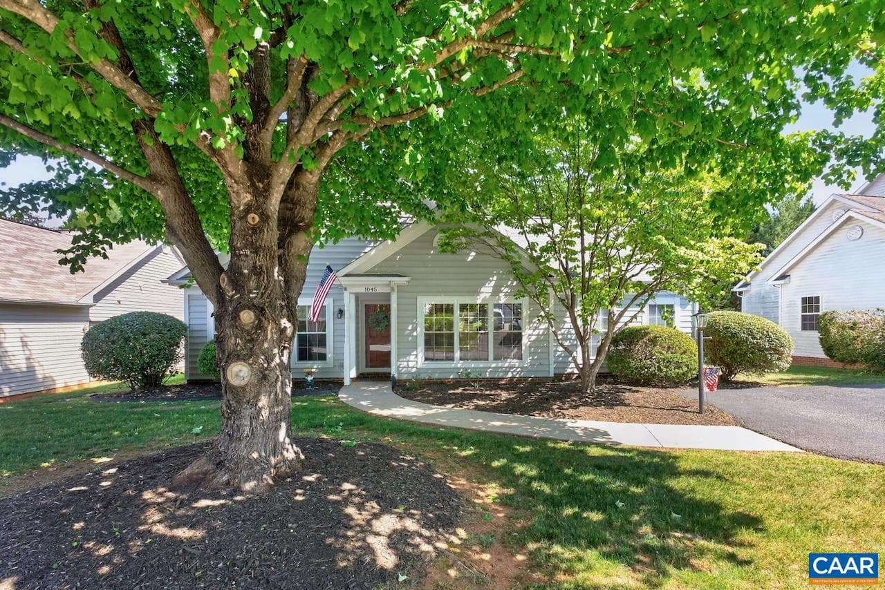1045 Wintergreen Ln, Charlottesville