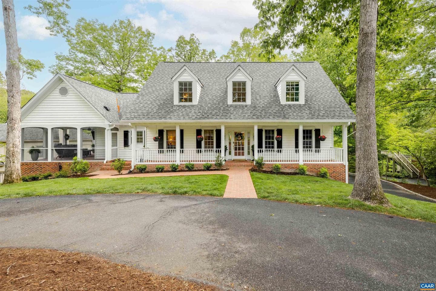 1500 Perth Ct