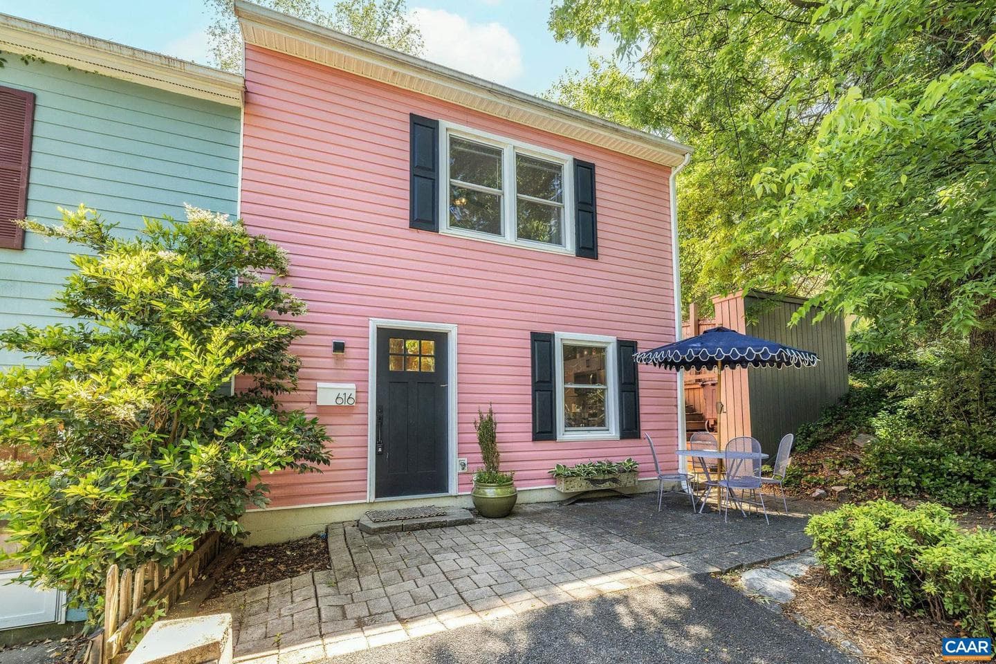 616 Brown St photo 1