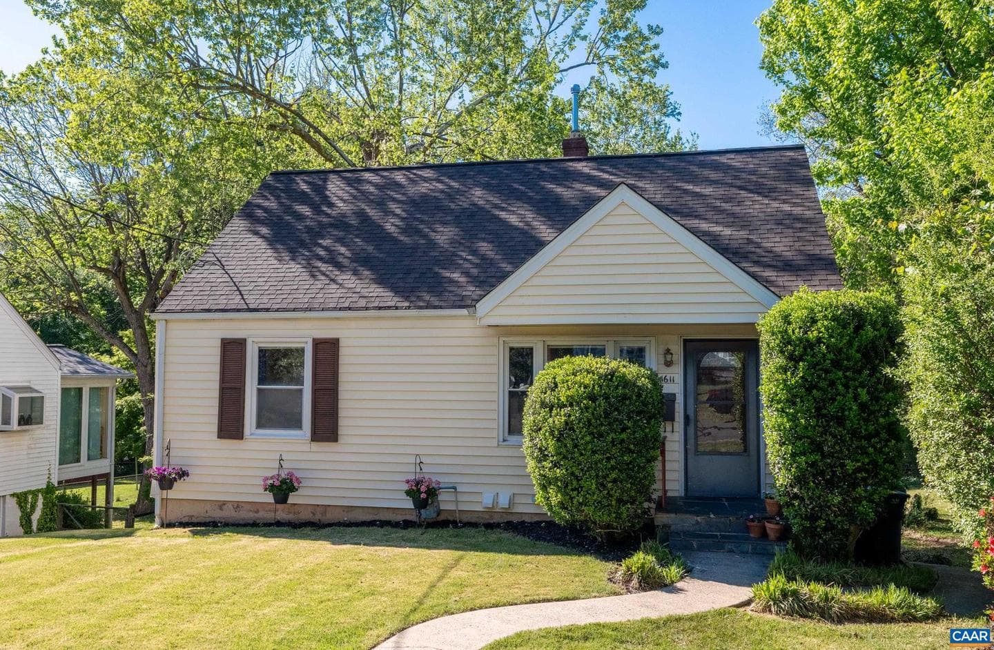 1611 Center Ave
