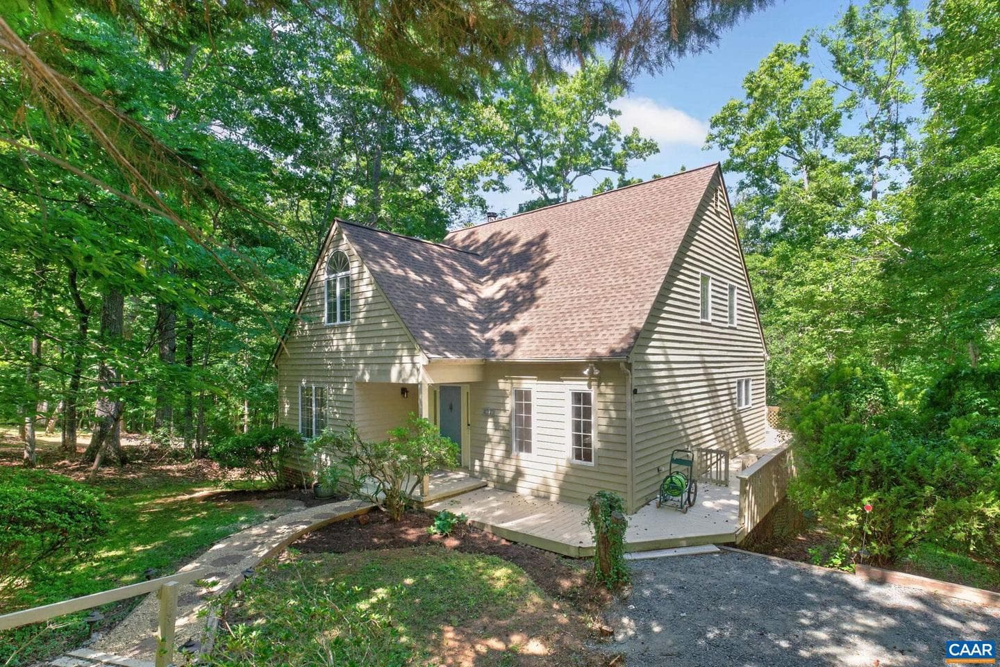 255 Homestead Ln, Charlottesville