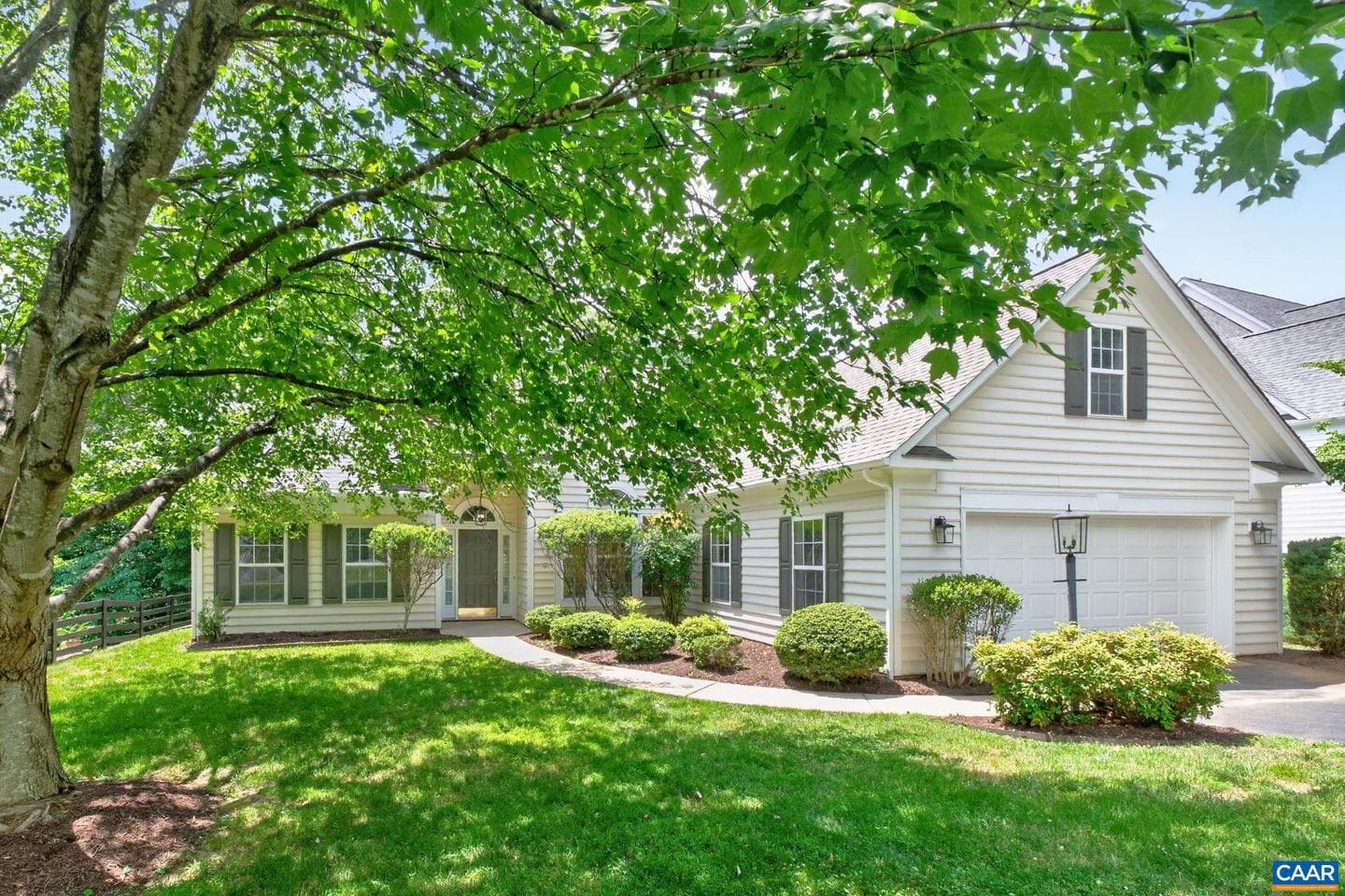 970 Charter Oaks Dr