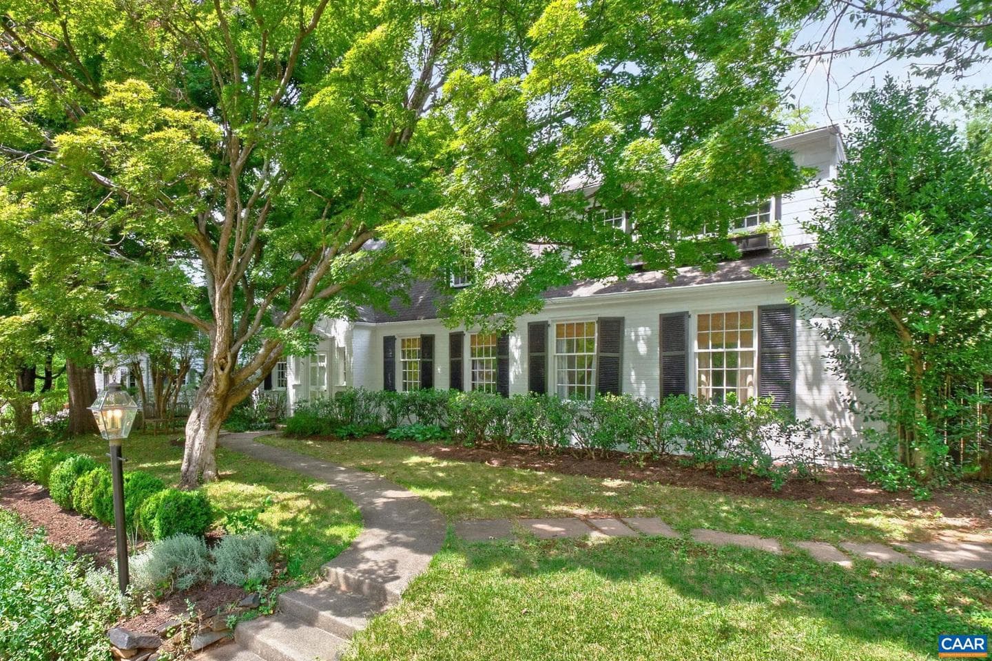 1847 Edgewood Ln, Charlottesville