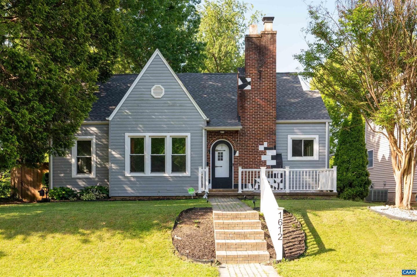 1612 Park Rd, Waynesboro