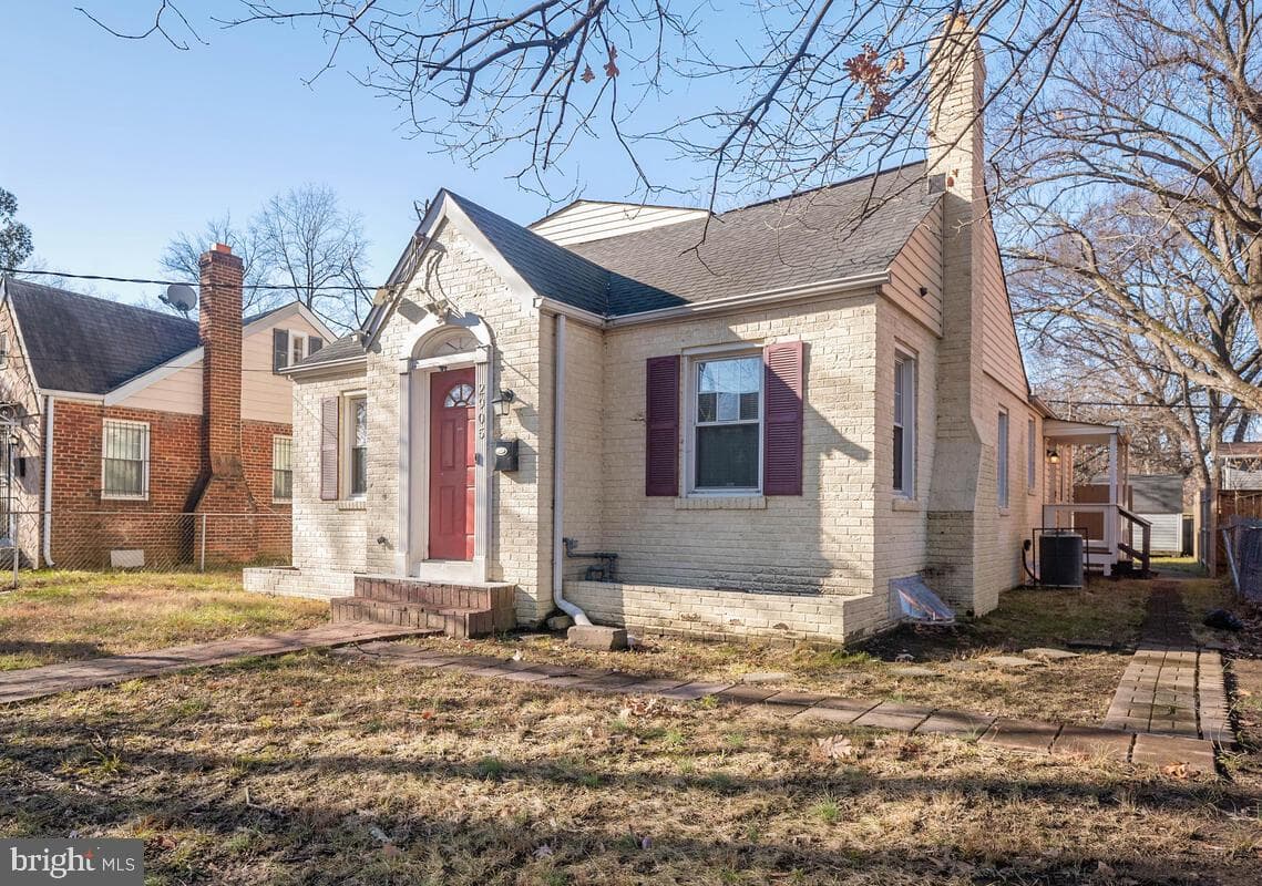 2905 5th Street SE photo 1