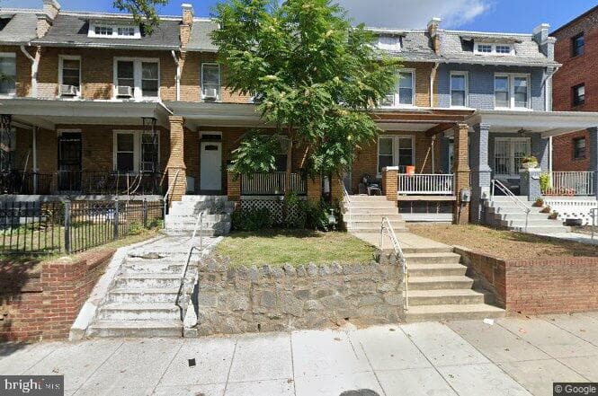 513 Irving Street NW photo 1