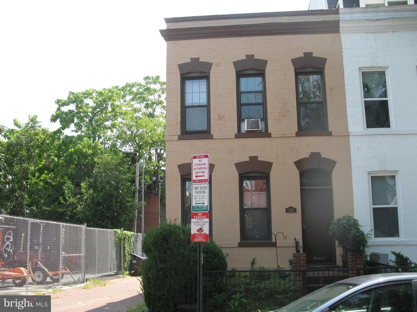 116 Thomas Street NW photo 1
