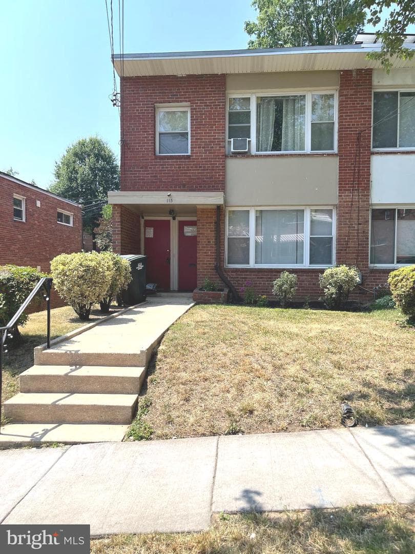 115 Victor Street NE photo 1