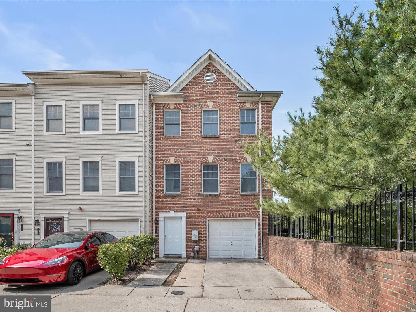 838 Marjorie Court SE photo 1