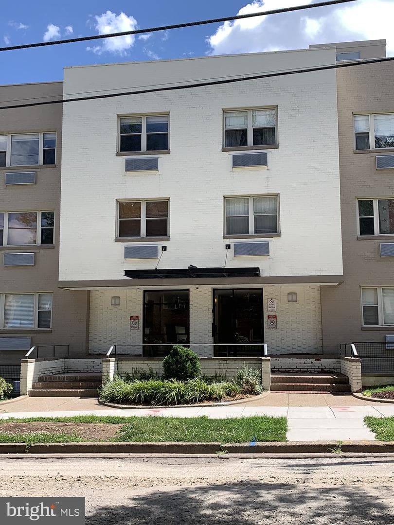 738 N Longfellow Street NW #312 photo 1