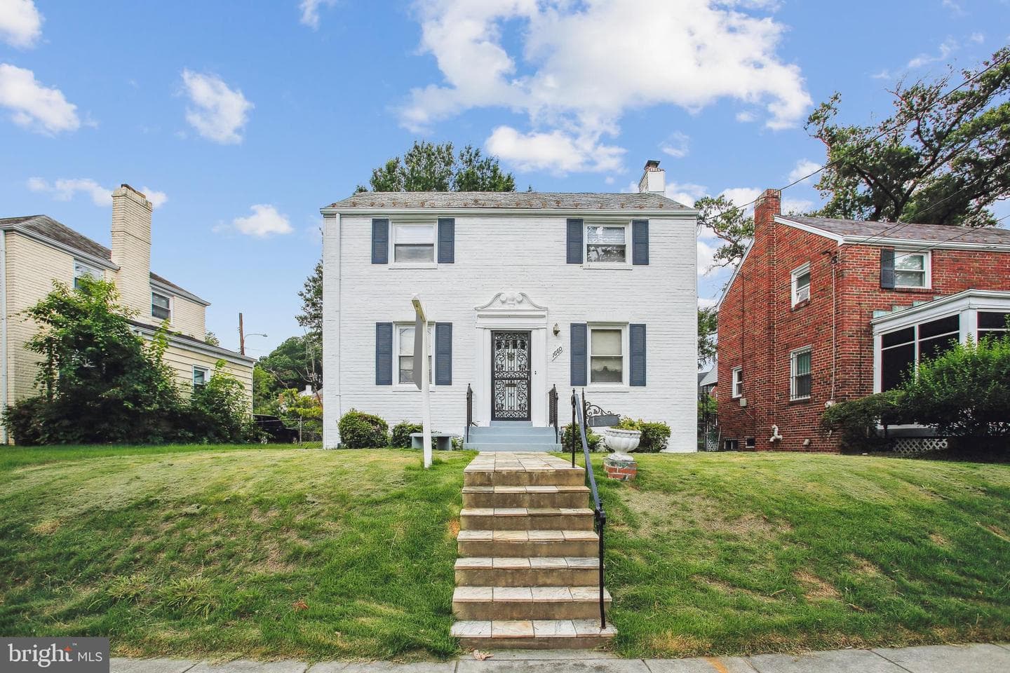 1660 Michigan Avenue NE photo 1