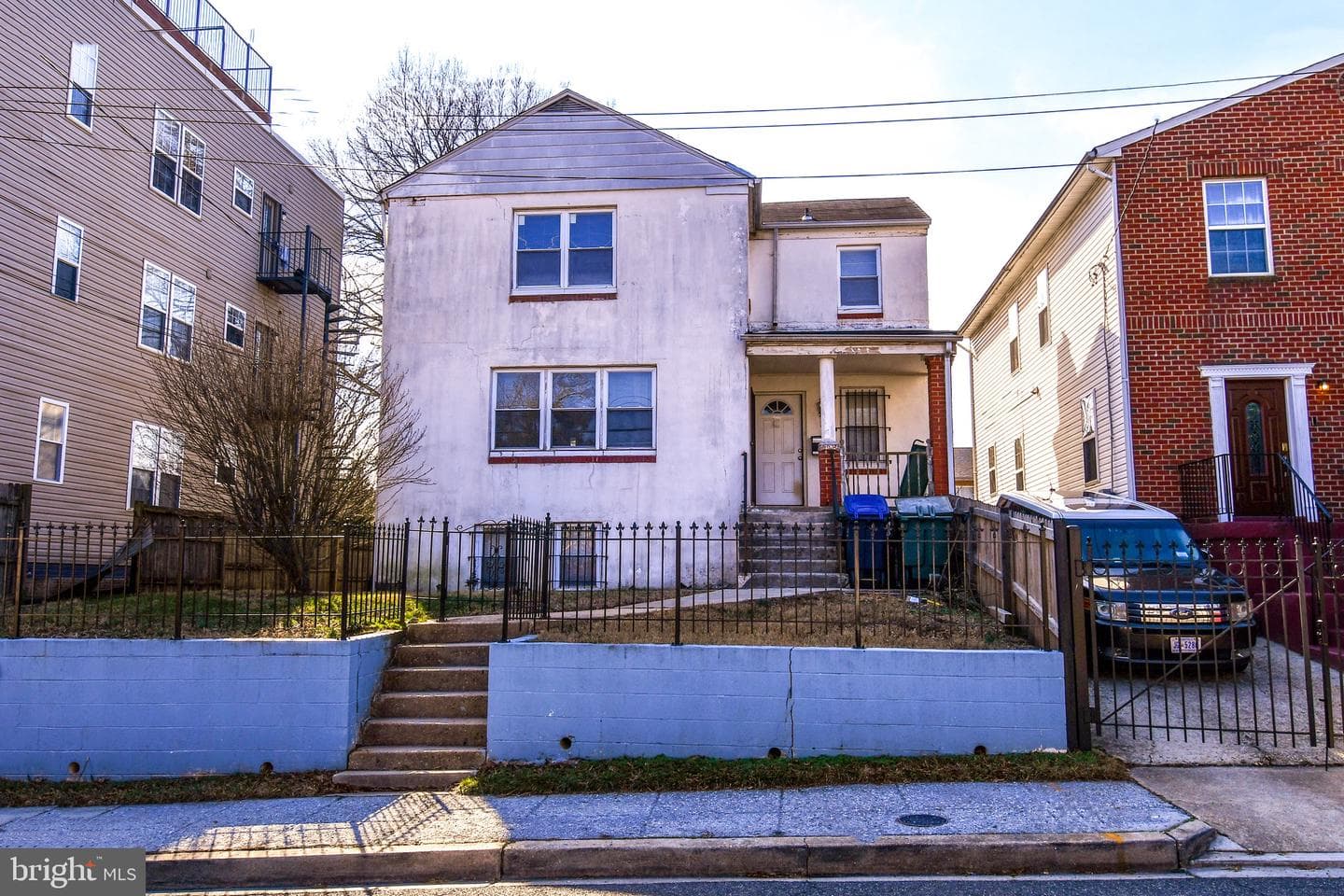 5037 C Street SE photo 1