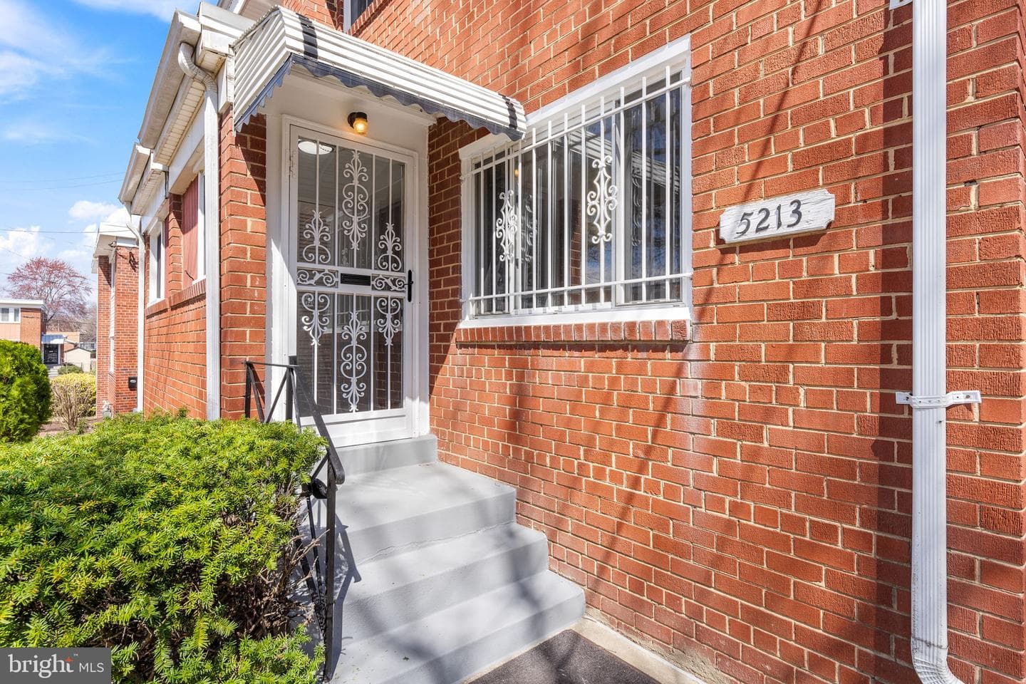 5213 12th Street NE photo 1