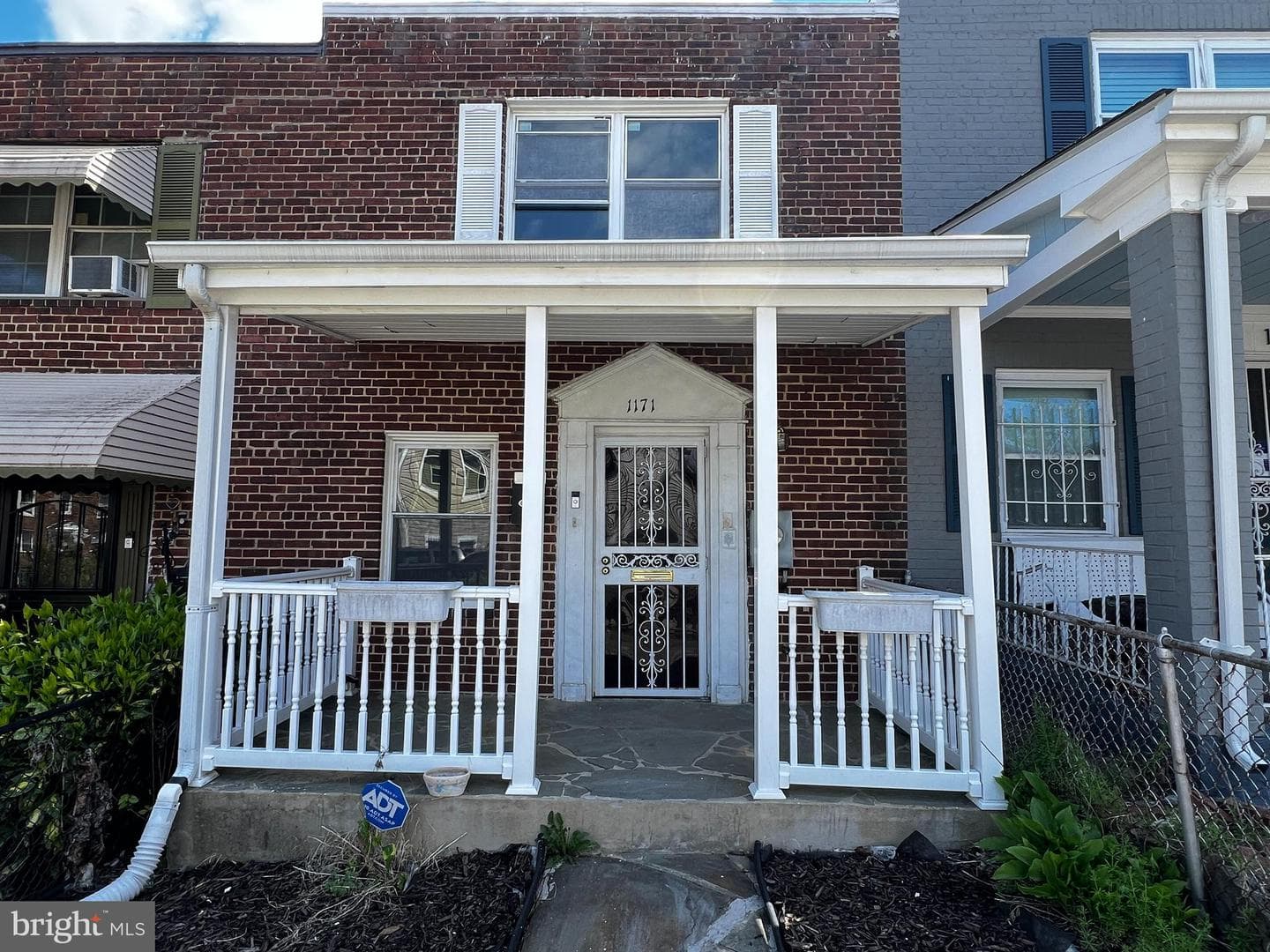 1171 Summit Street NE photo 1