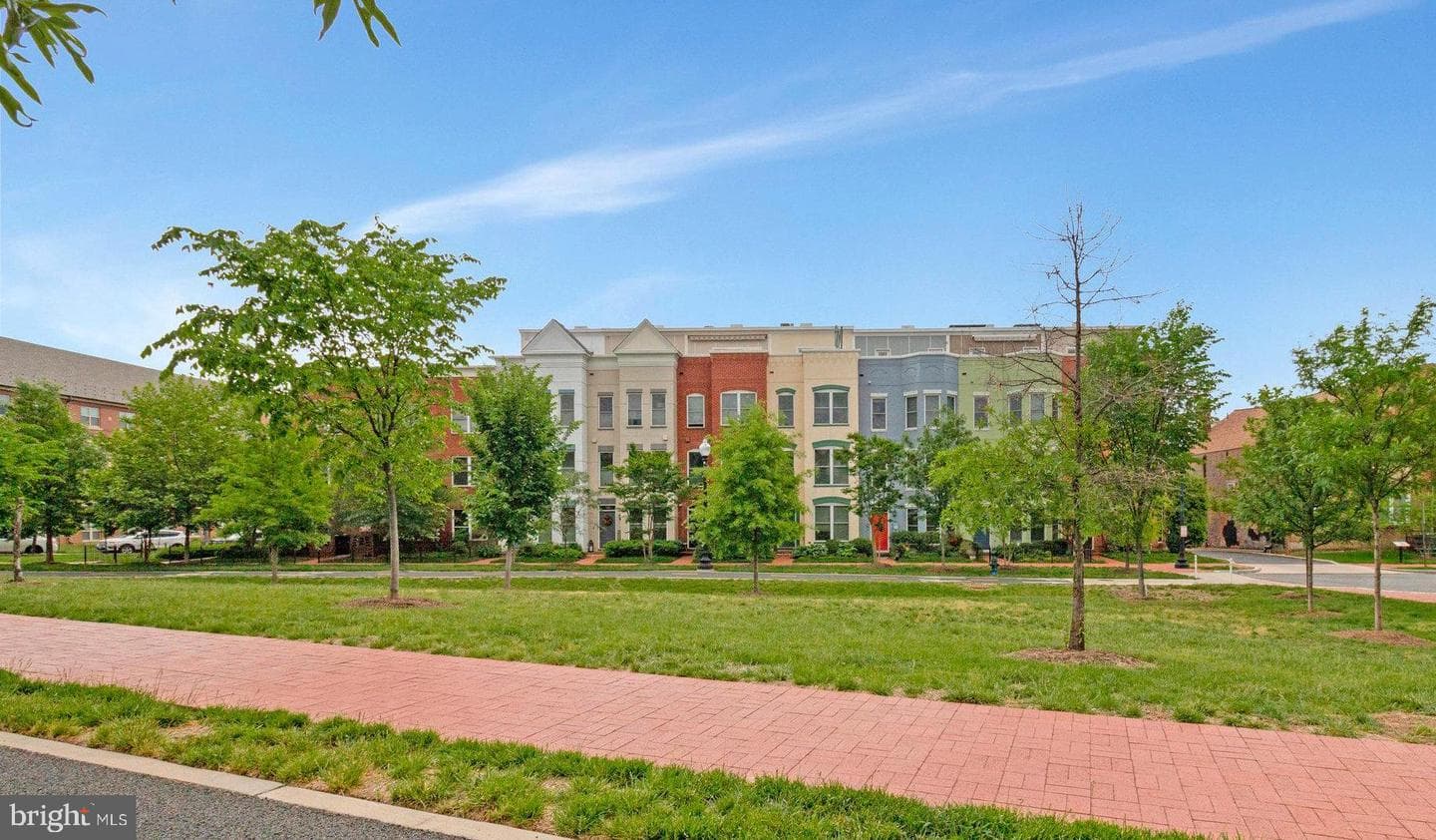 415 I Street SE photo 1