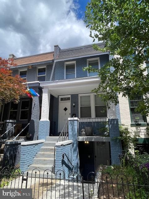 906 I Street SE #2 photo 1