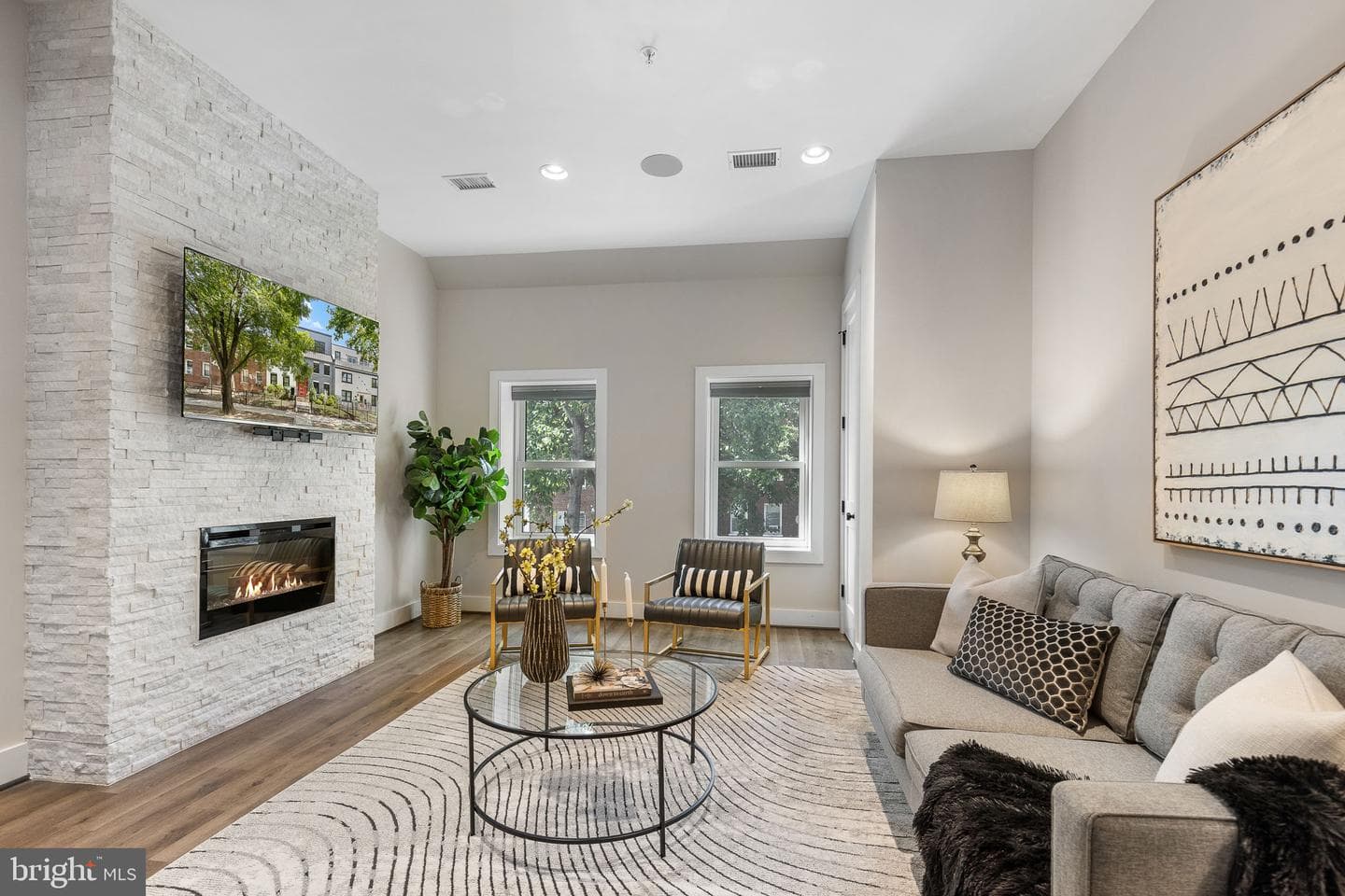1417 Staples Street NE #201 photo 1