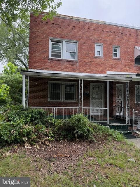 5716 Foote Street NE photo 1
