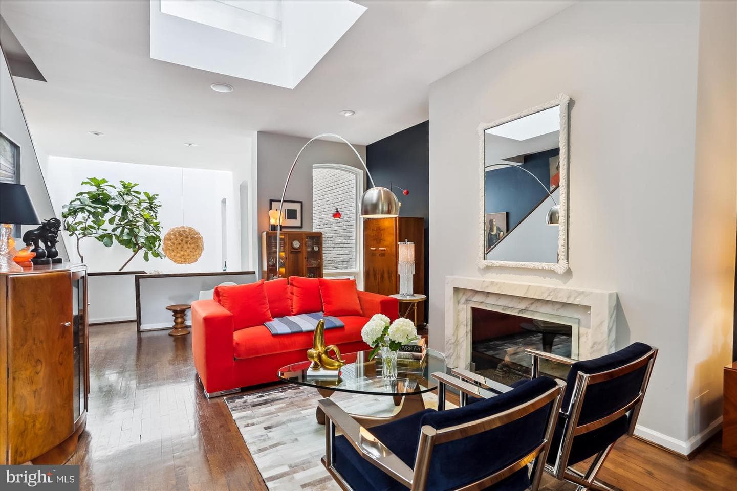 334 F Street NE photo 1
