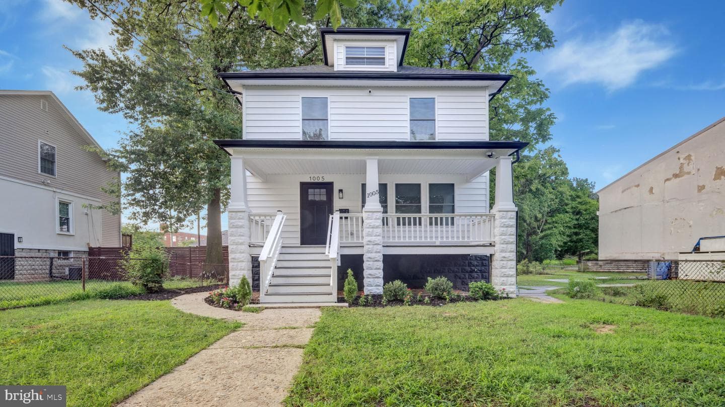 1005 Savannah Street SE photo 1