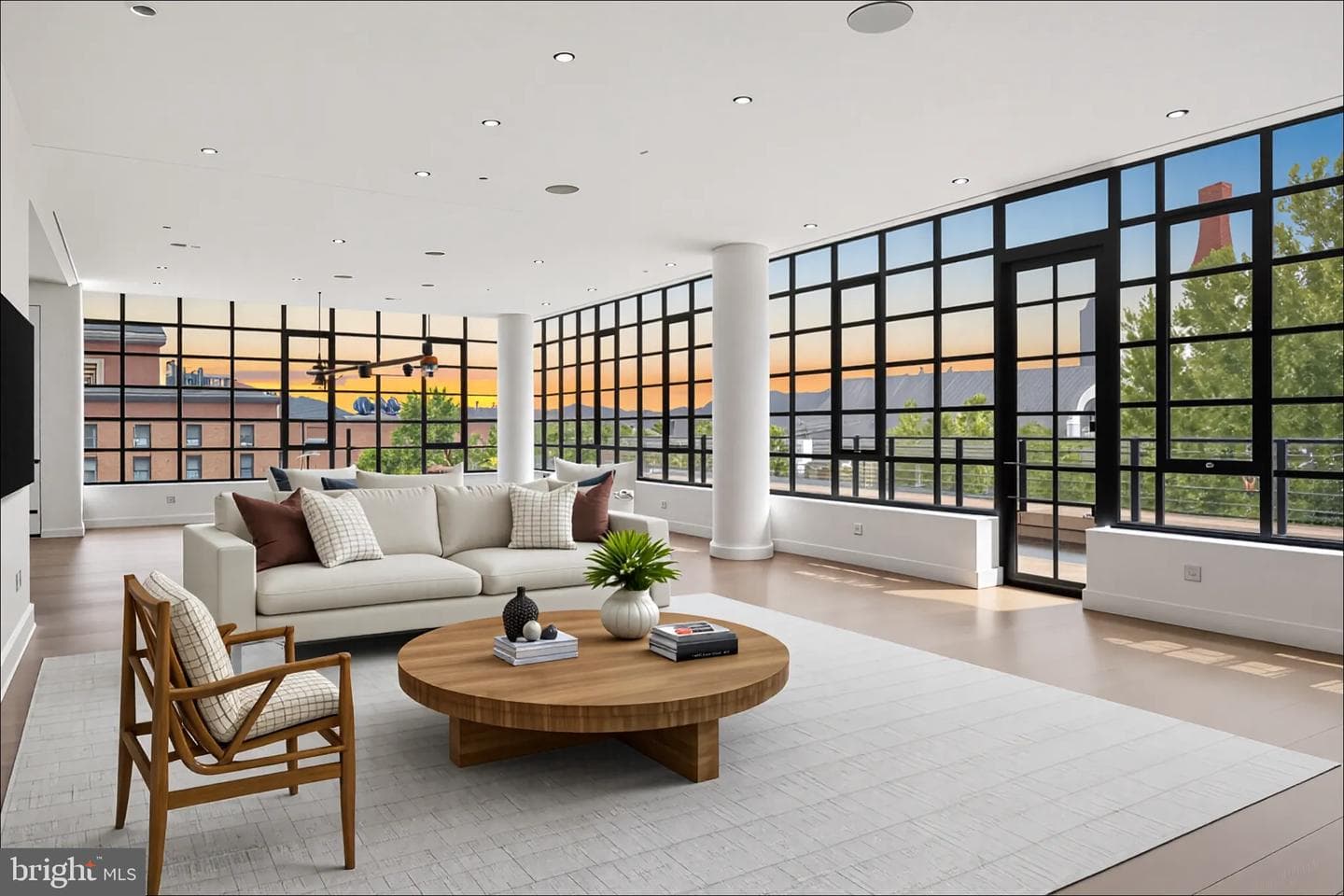 1055 Wisconsin Avenue NW #4e photo 1
