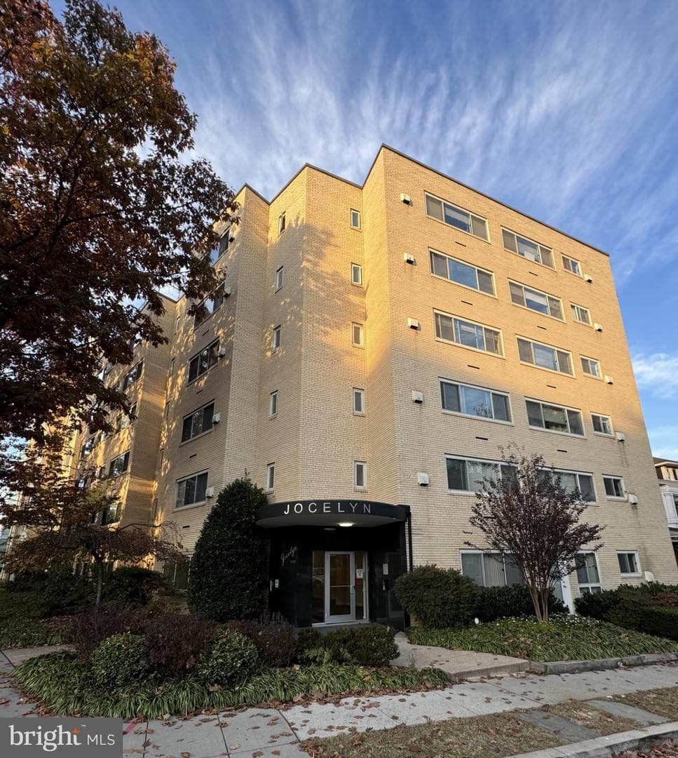5315 Connecticut Avenue NW #406 photo 1