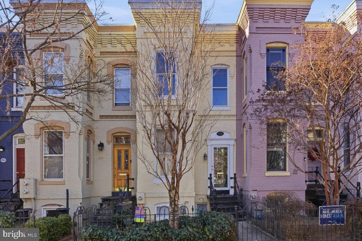 140 11th Street NE photo 1
