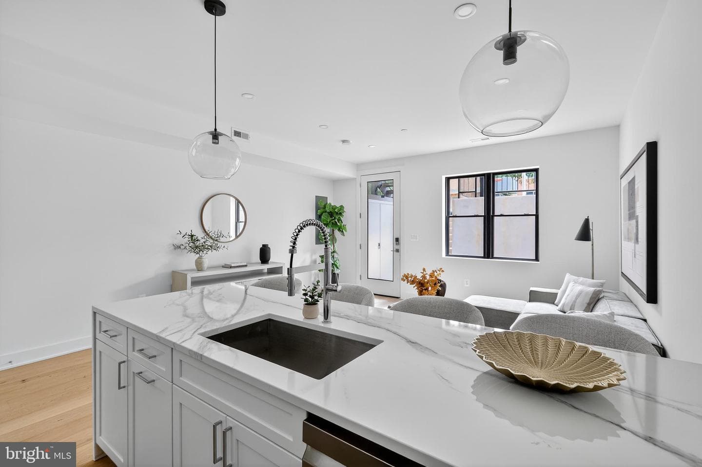 828 21st Street NE #1 photo 1