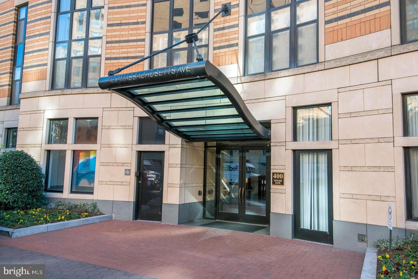 400 Massachusetts Avenue NW #1011 photo 1
