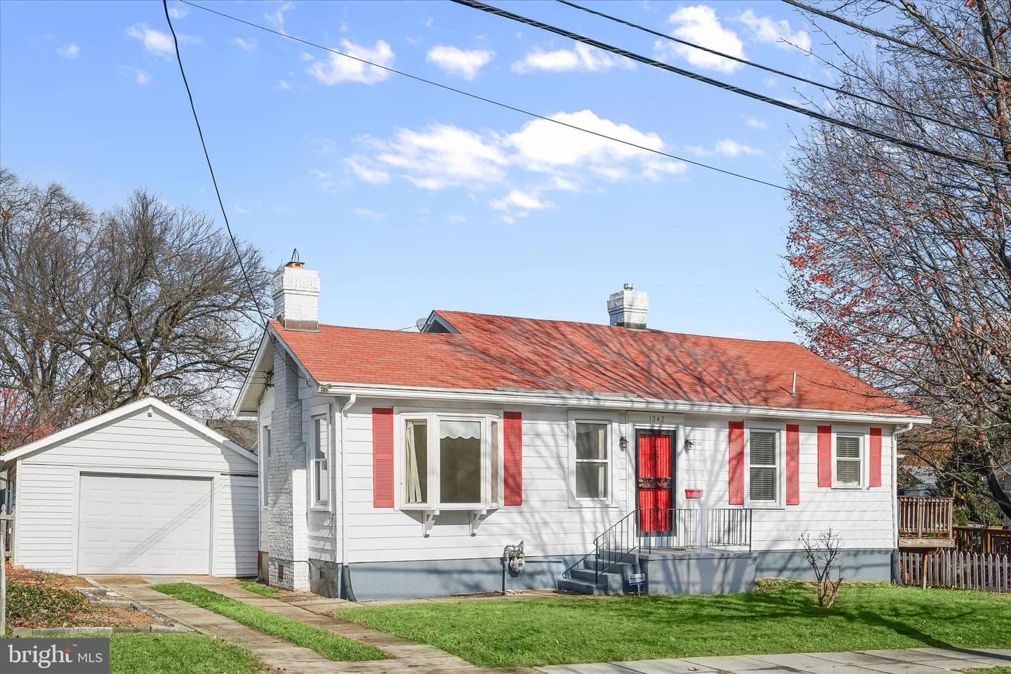 1342 Hamlin Street NE photo 1