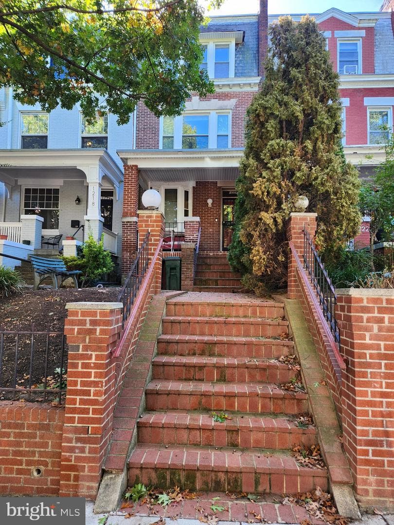 1220 Euclid Street NW photo 1