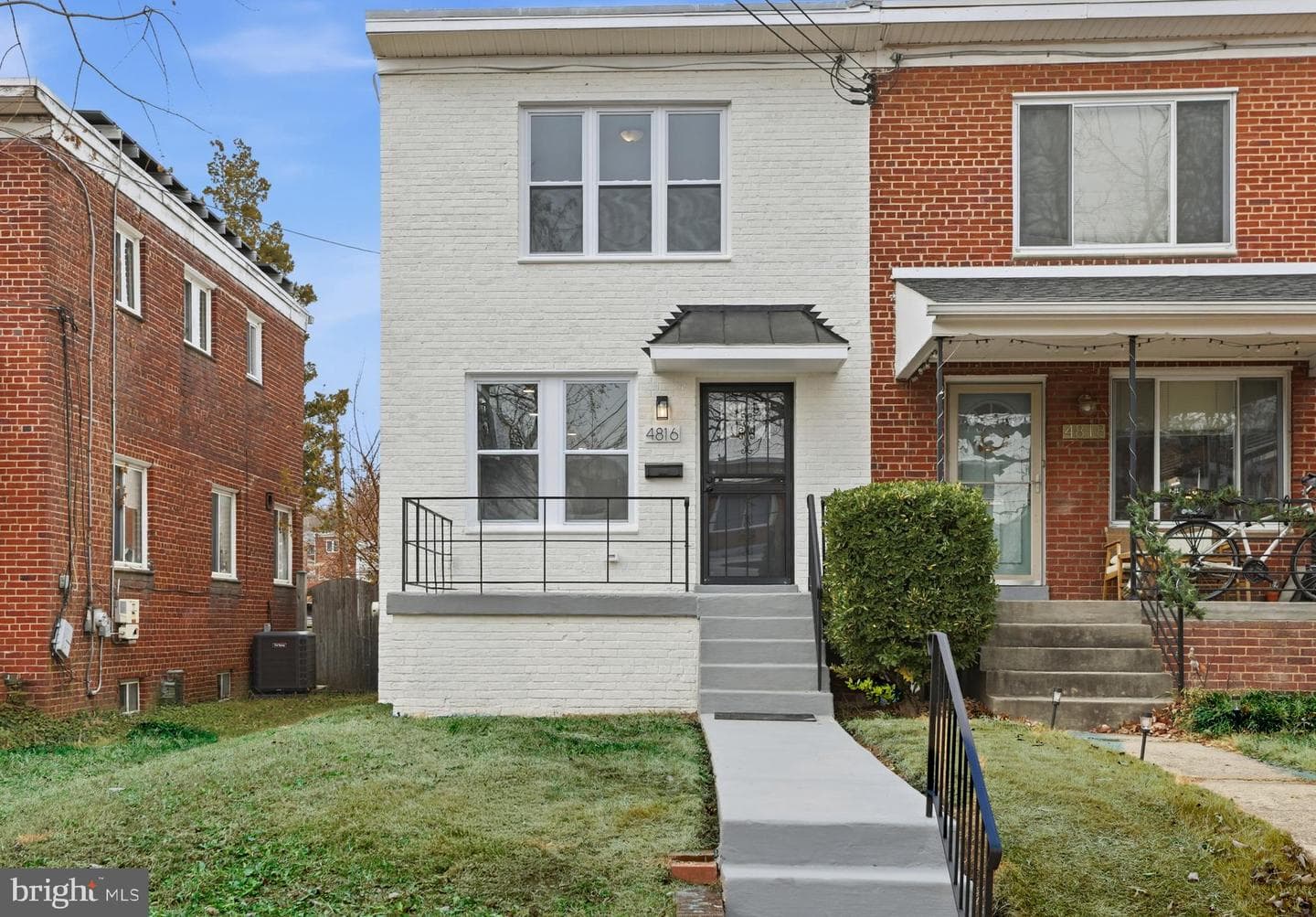 4816 8th Street NE photo 1