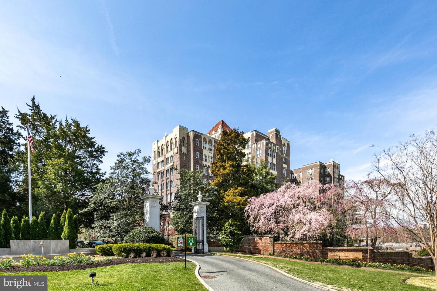 3900 Cathedral Avenue NW #404a photo 1