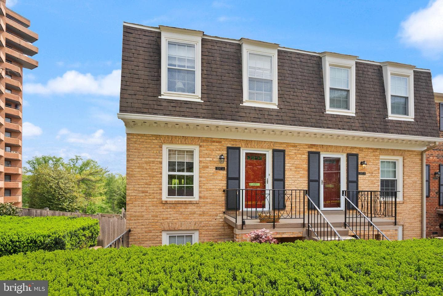3267 Sutton Place NW #c photo 1