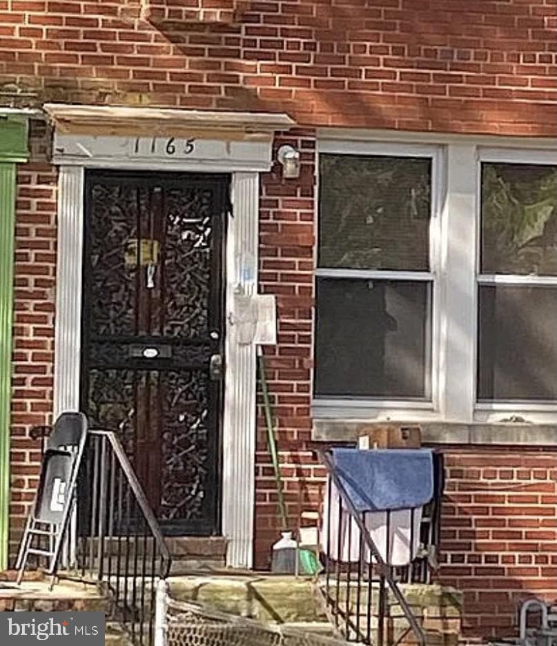 1165 Neal NE photo 1