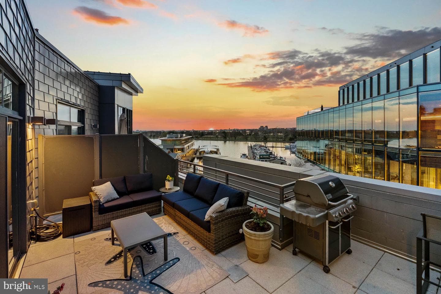 525 Water Street SW #403 photo 1