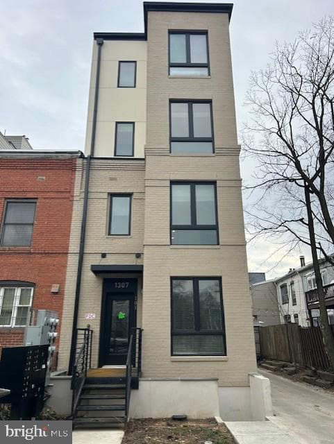 1307 K Street SE #101