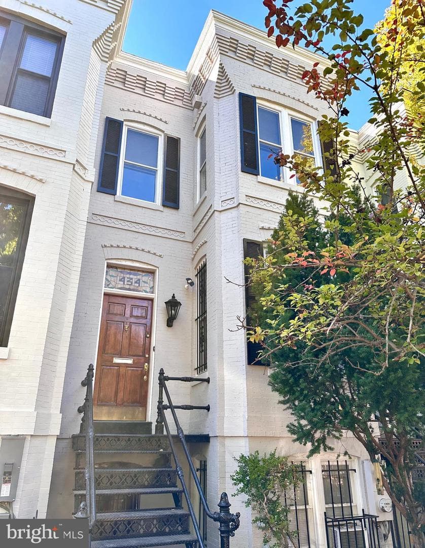434 & 434 1/2 6th Street NE, Washington