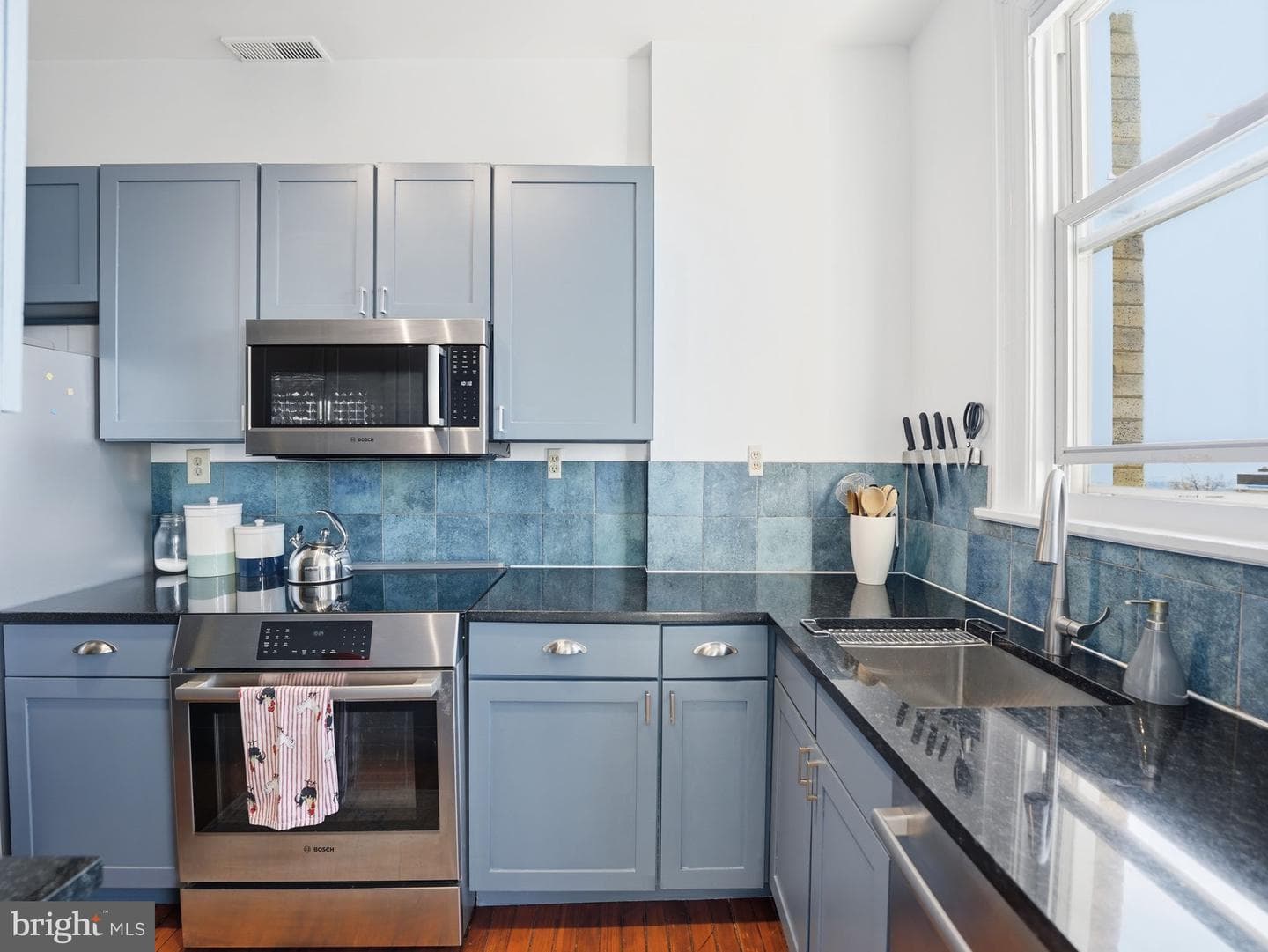 1852 Columbia Road NW #603 photo 1