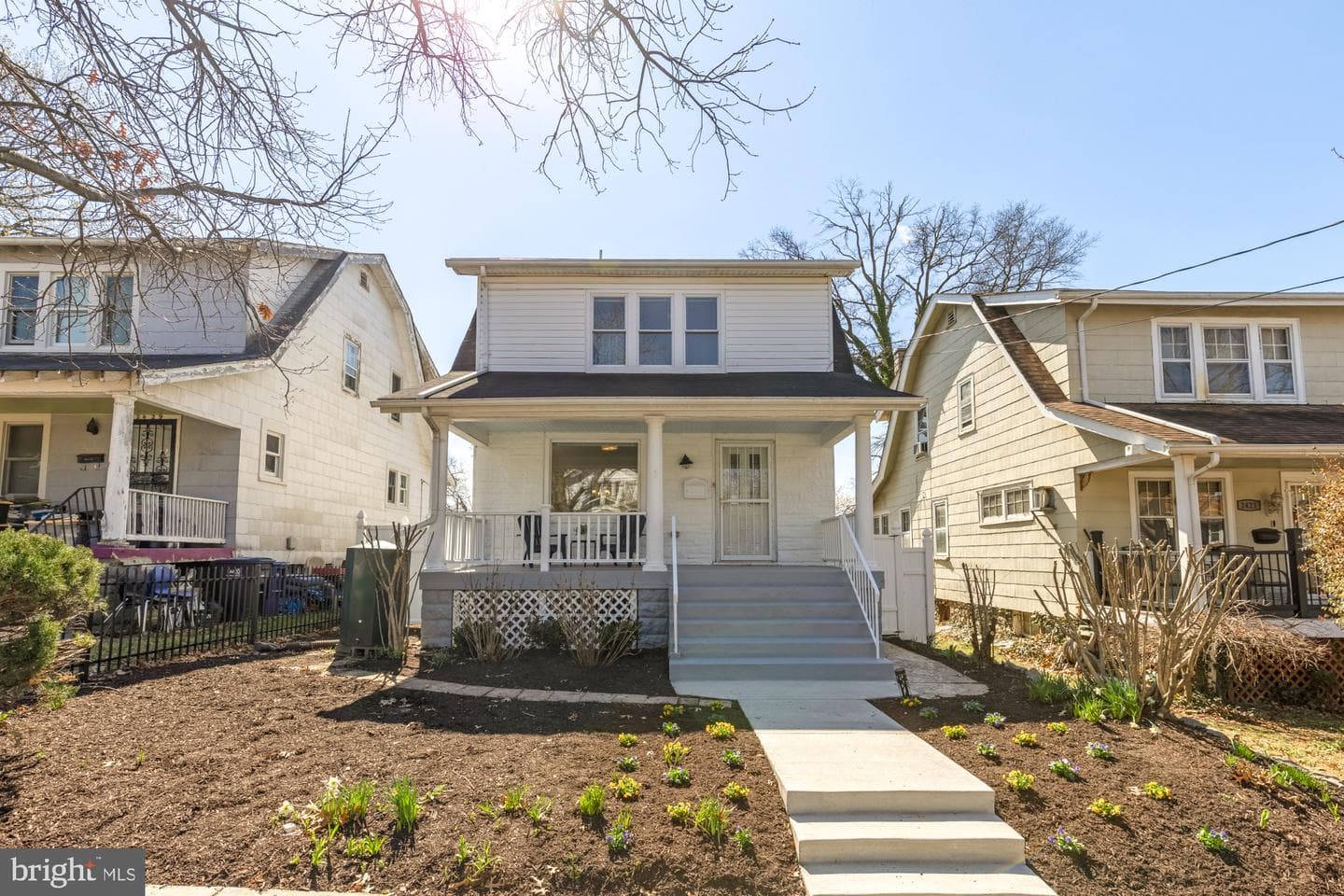 2425 Perry Street NE photo 1