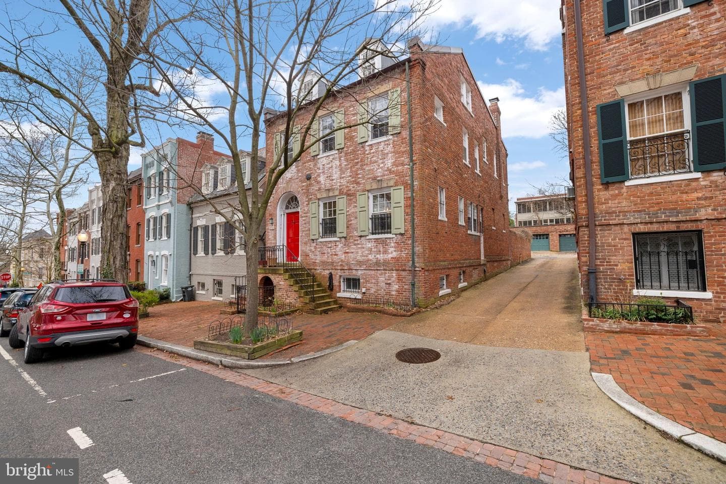 1554 34th Street NW