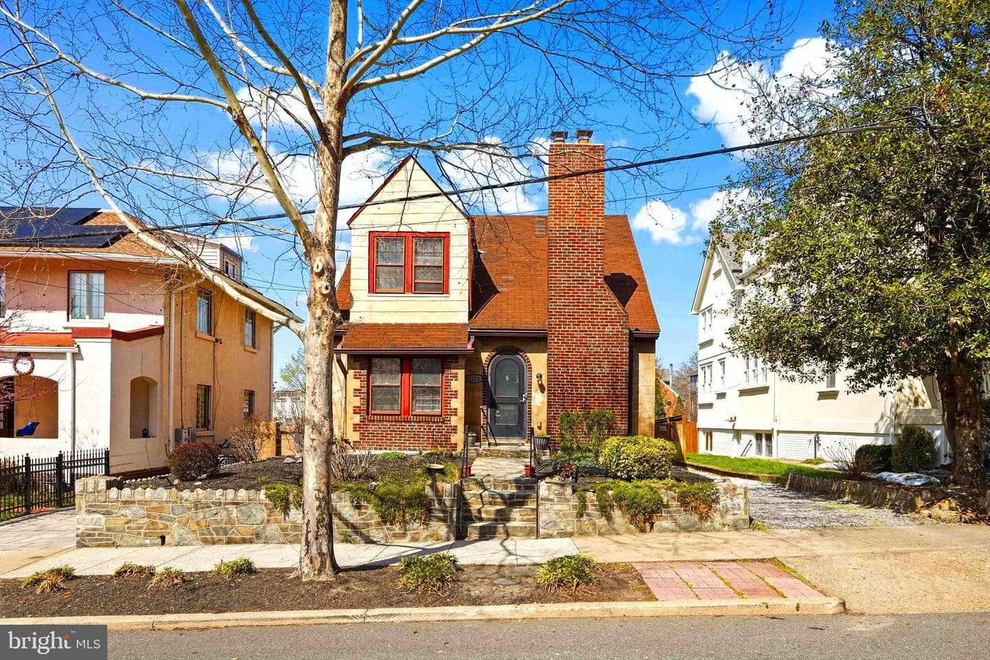1226 Quincy Street NE photo 1