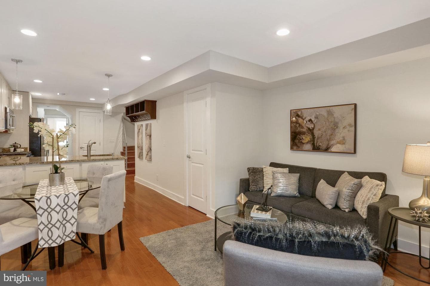 43 Hanover Place NW #1