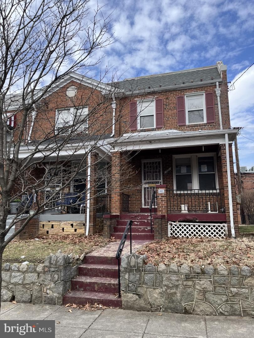 1807 Fort Davis Street SE photo 1