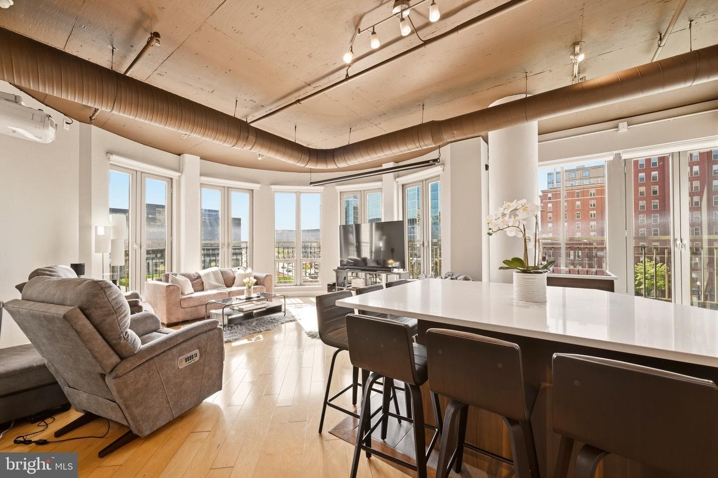 301 Massachusetts Avenue NW #403